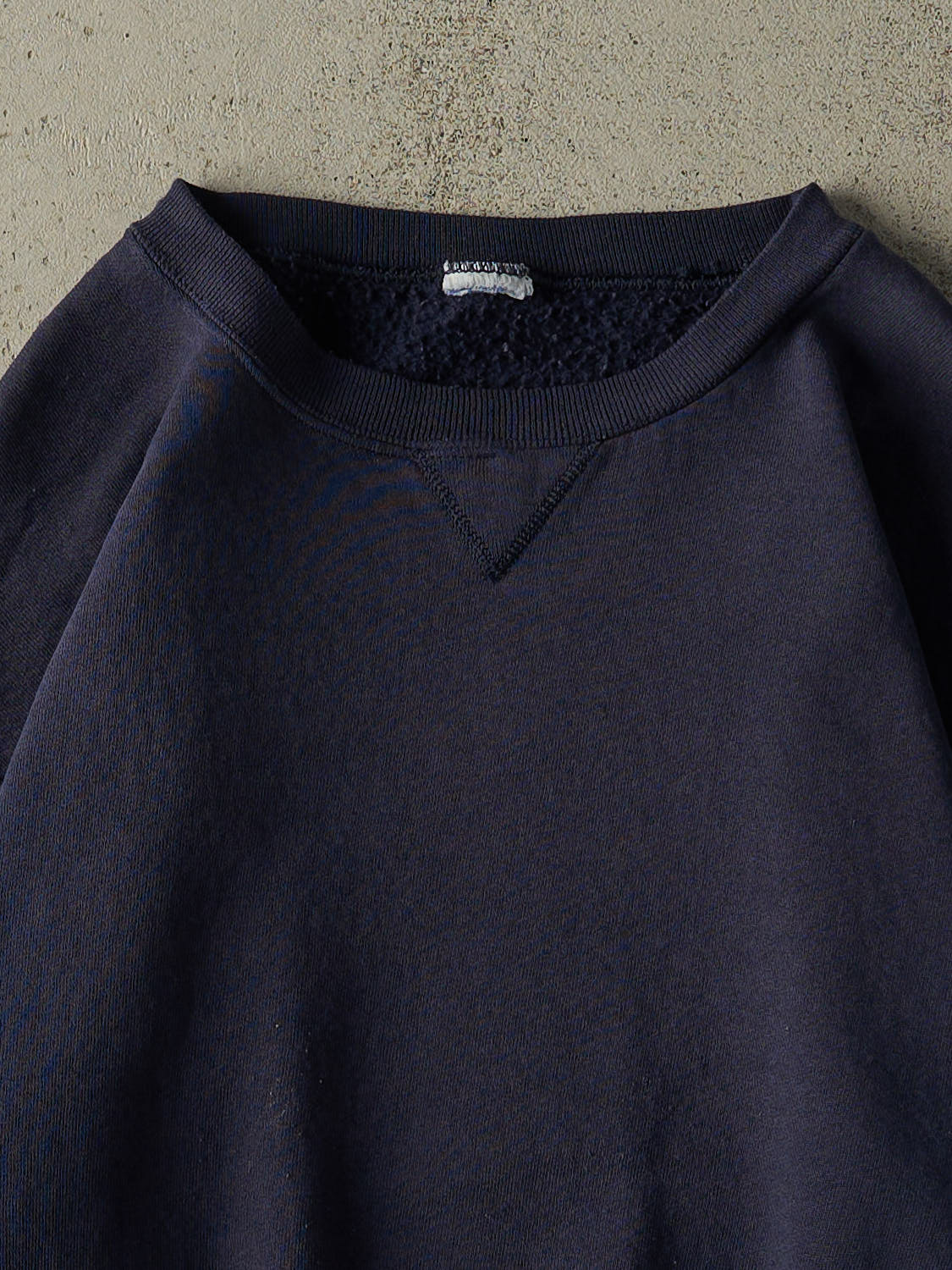 Vintage Y2K Navy Blue Russell Athletic Blank Crewneck (M)