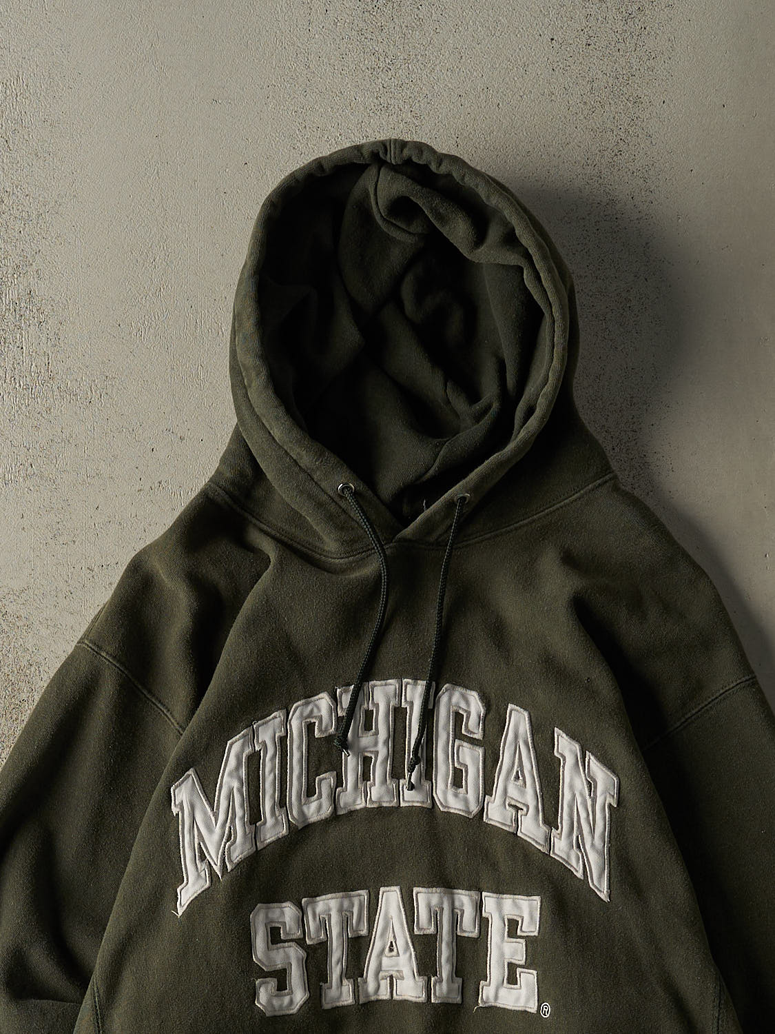 Vintage 90s Sun Faded Green Michigan State University Embroidered Hoodie (L/XL)