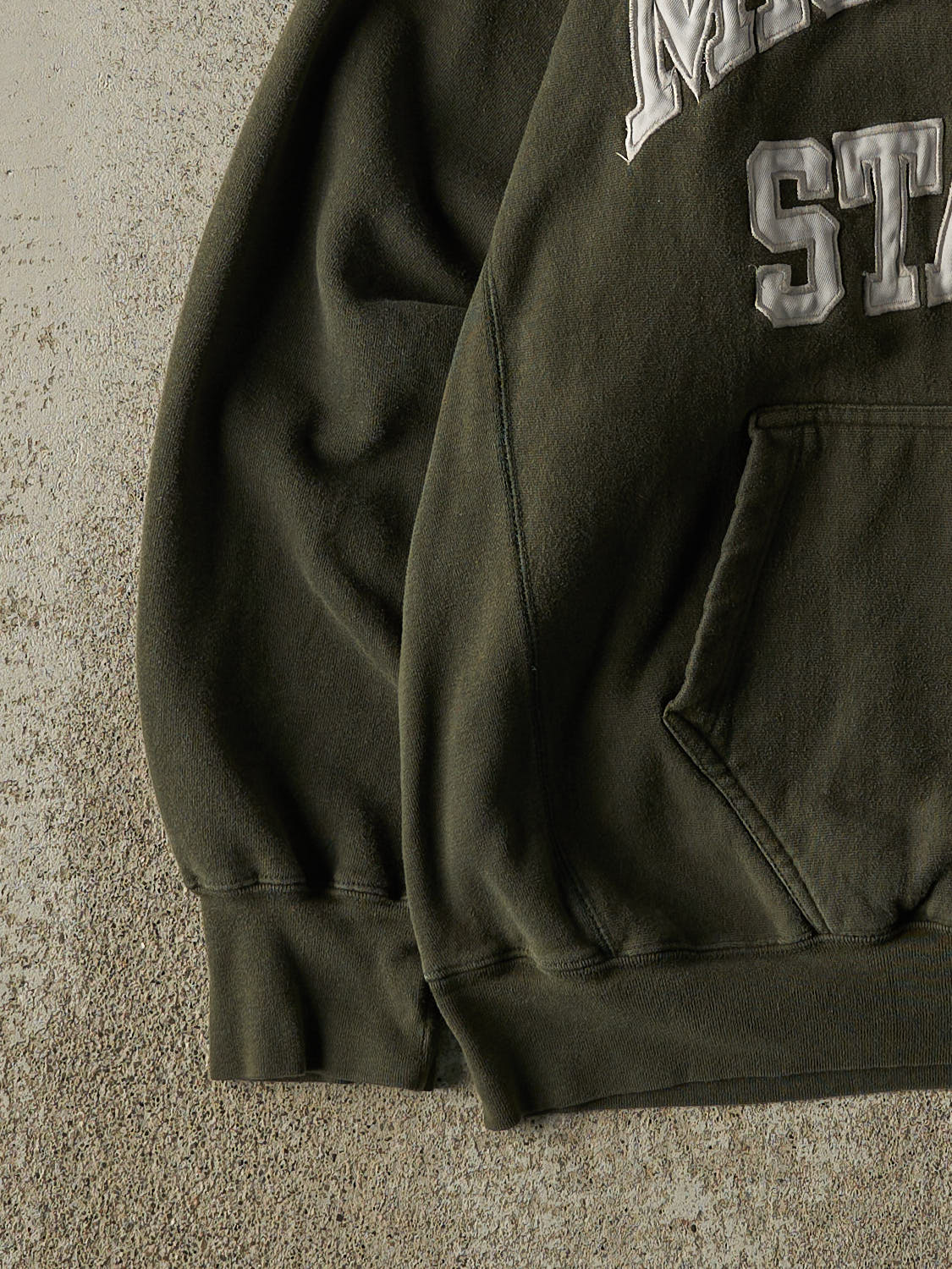Vintage 90s Sun Faded Green Michigan State University Embroidered Hoodie (L/XL)