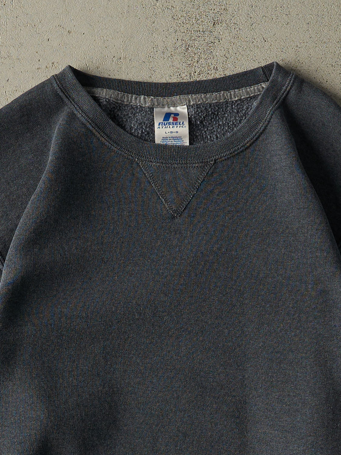 Vintage Y2K Charcoal Grey Russell Athletic Blank Crewneck (L)