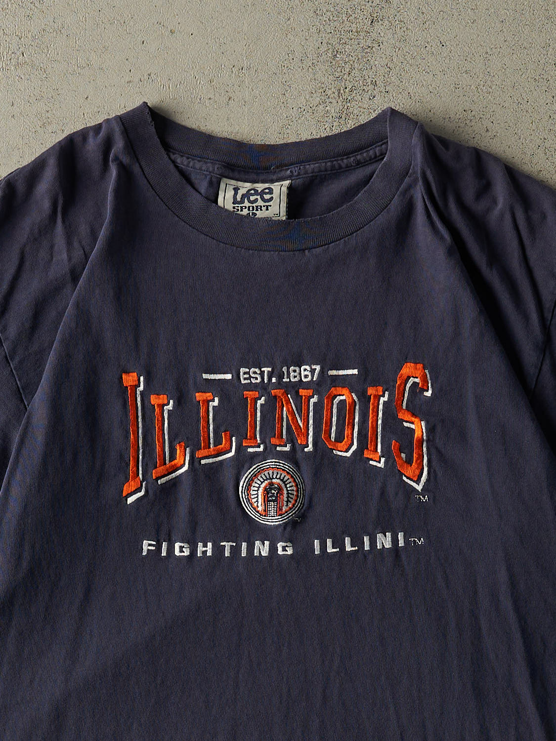 Vintage 90s Sun Faded Navy Illinois Fighting Illini Tee (M/L)