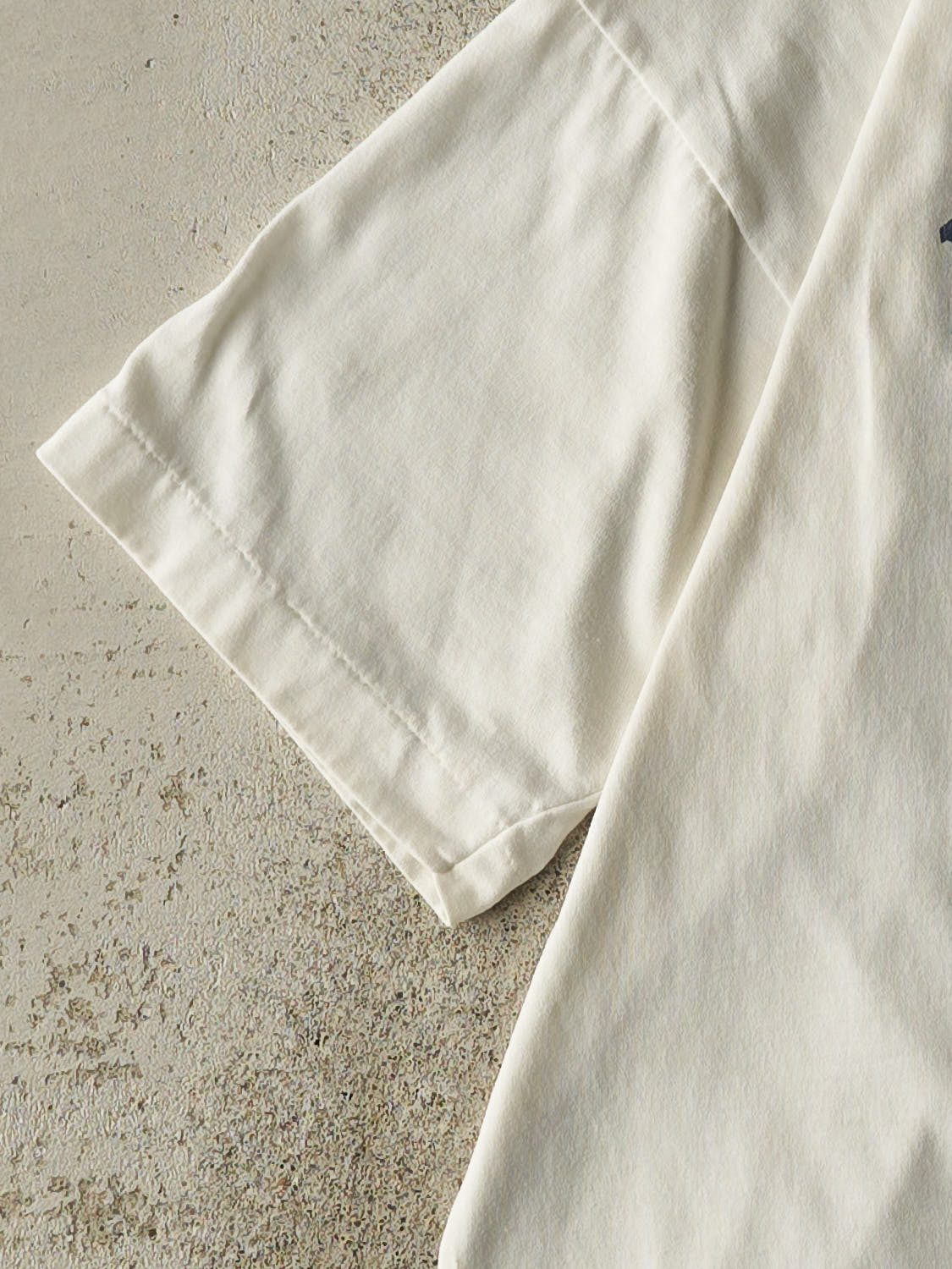 Vintage 90s White University of Thessalon Single Stitch Tee (M)