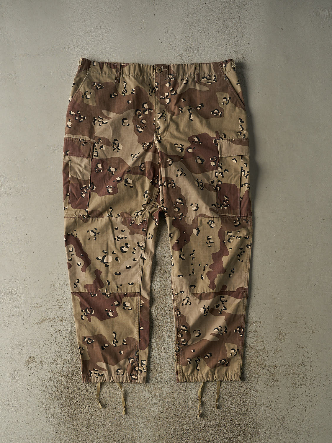 Vintage Y2K Camo Cargo Pants (40x32)