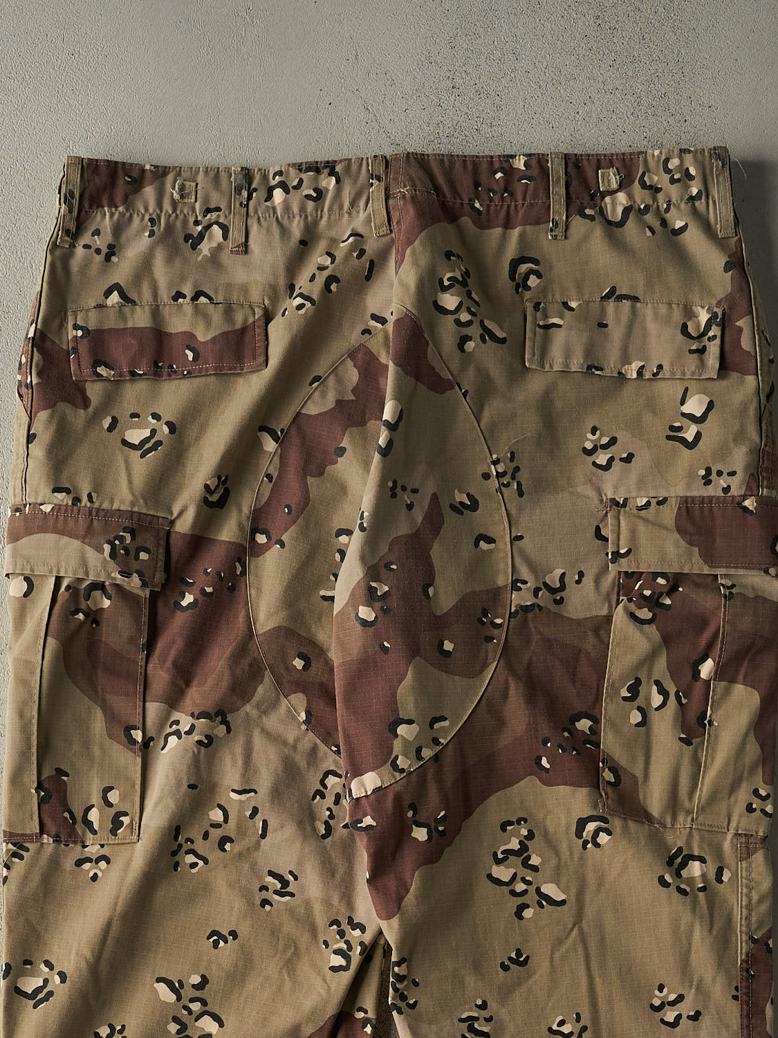 Vintage Y2K Camo Cargo Pants (40x32)