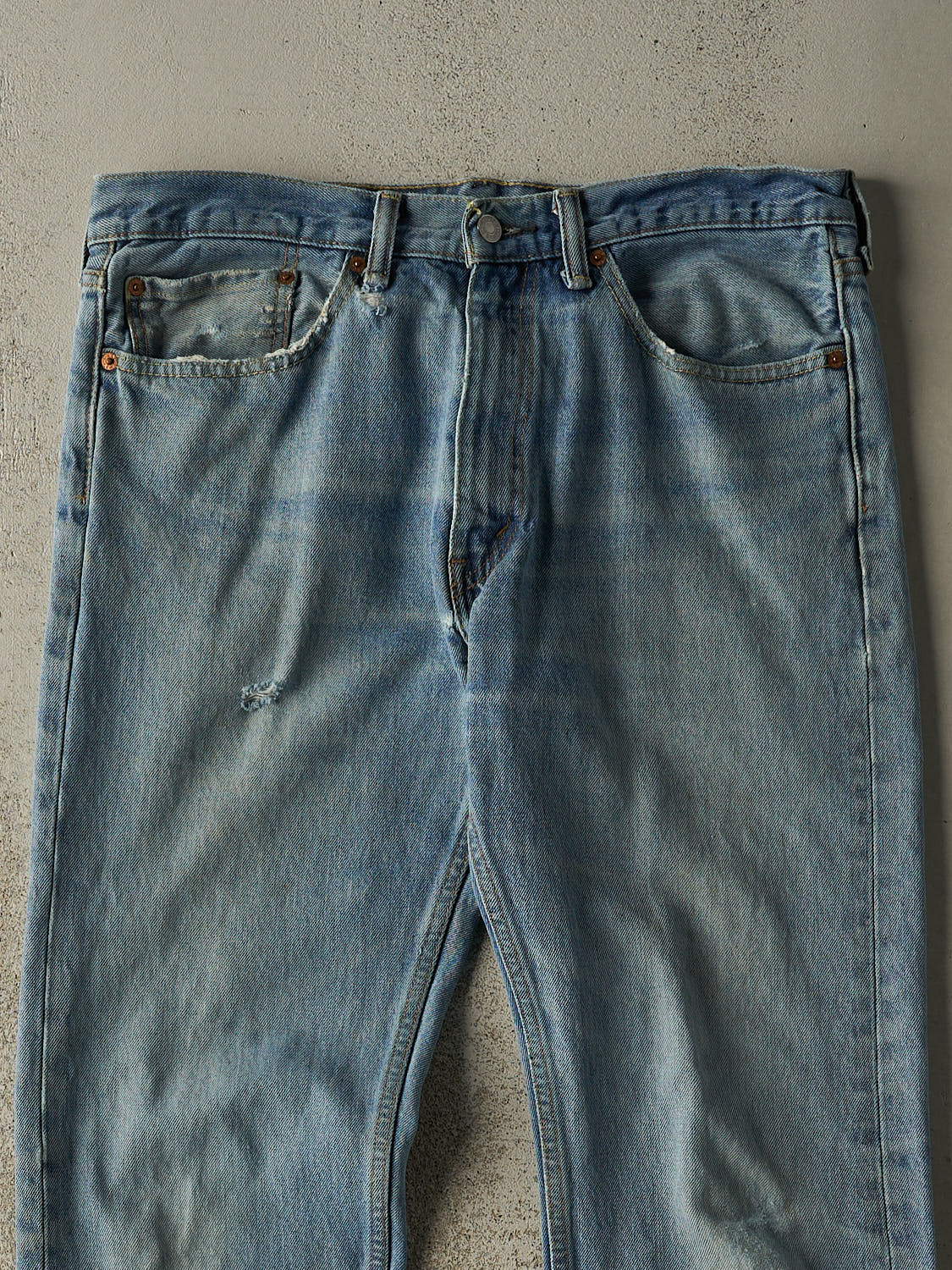 Vintage Y2K Light Wash Levi's 505 Jeans (34x30)