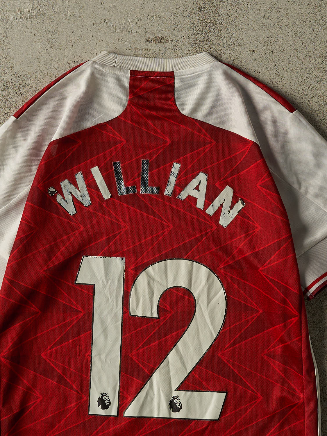 Vintage Y2K Red Arsenal FC #12 Willian Soccer Jersey (M/L)