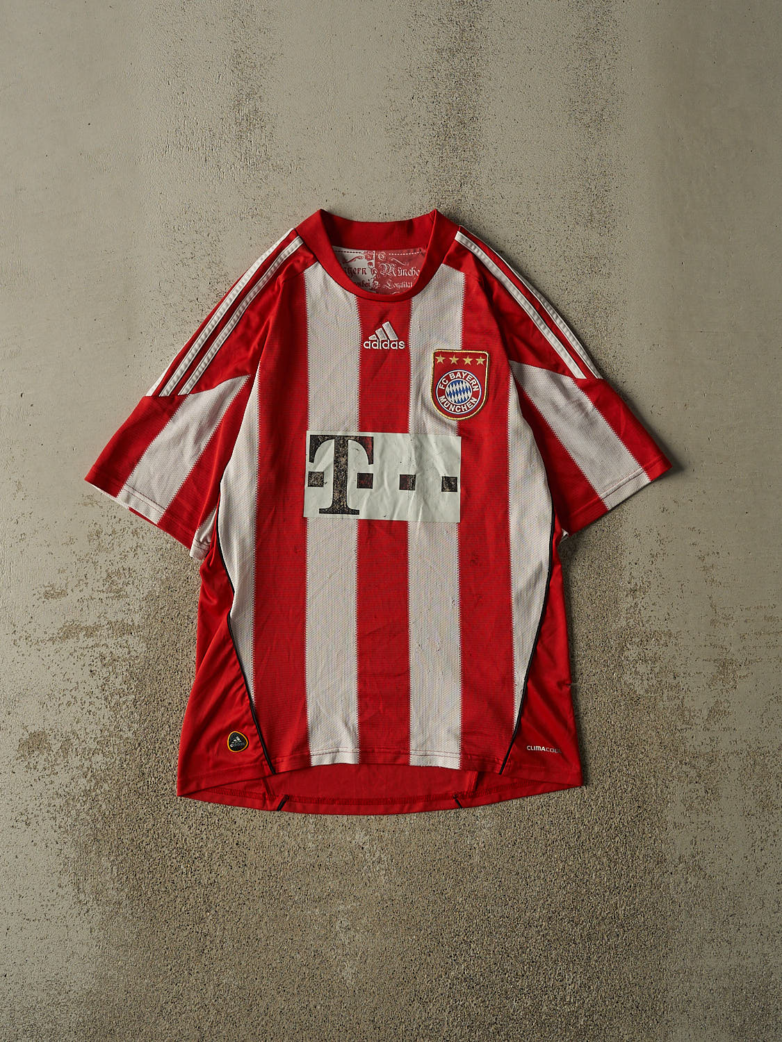 Vintage Y2K Red Bayern Munchen Soccer Jersey (S/M)