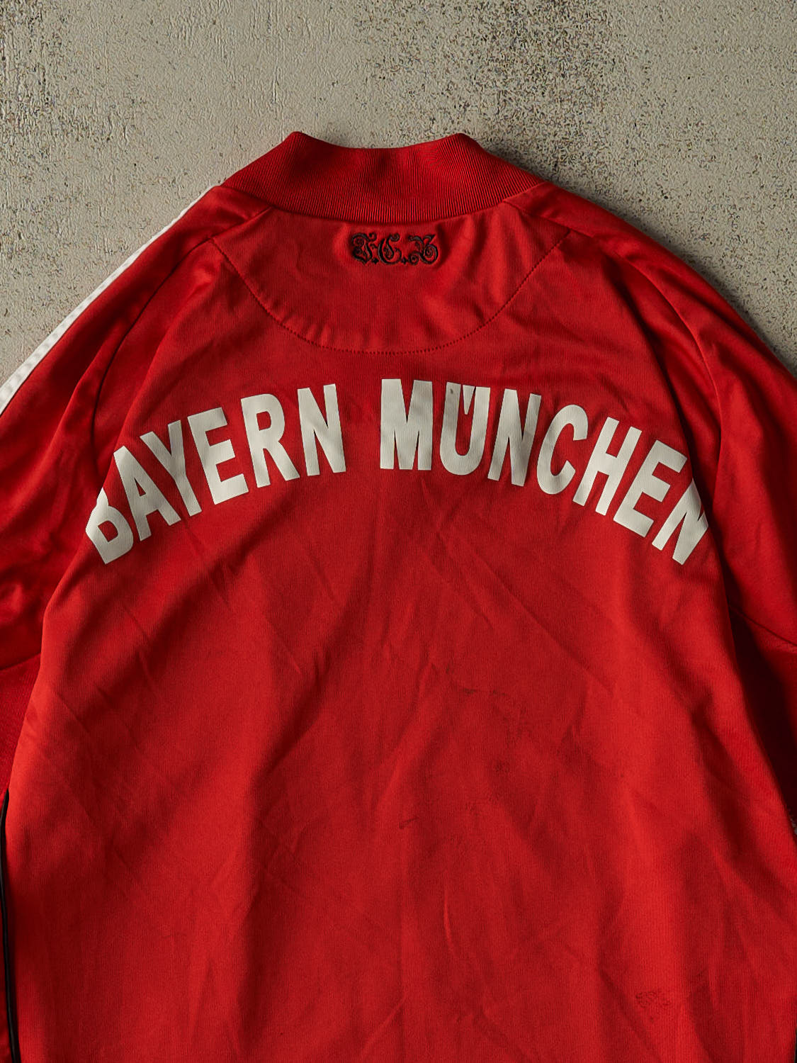 Vintage Y2K Red Bayern Munchen Soccer Jersey (S/M)