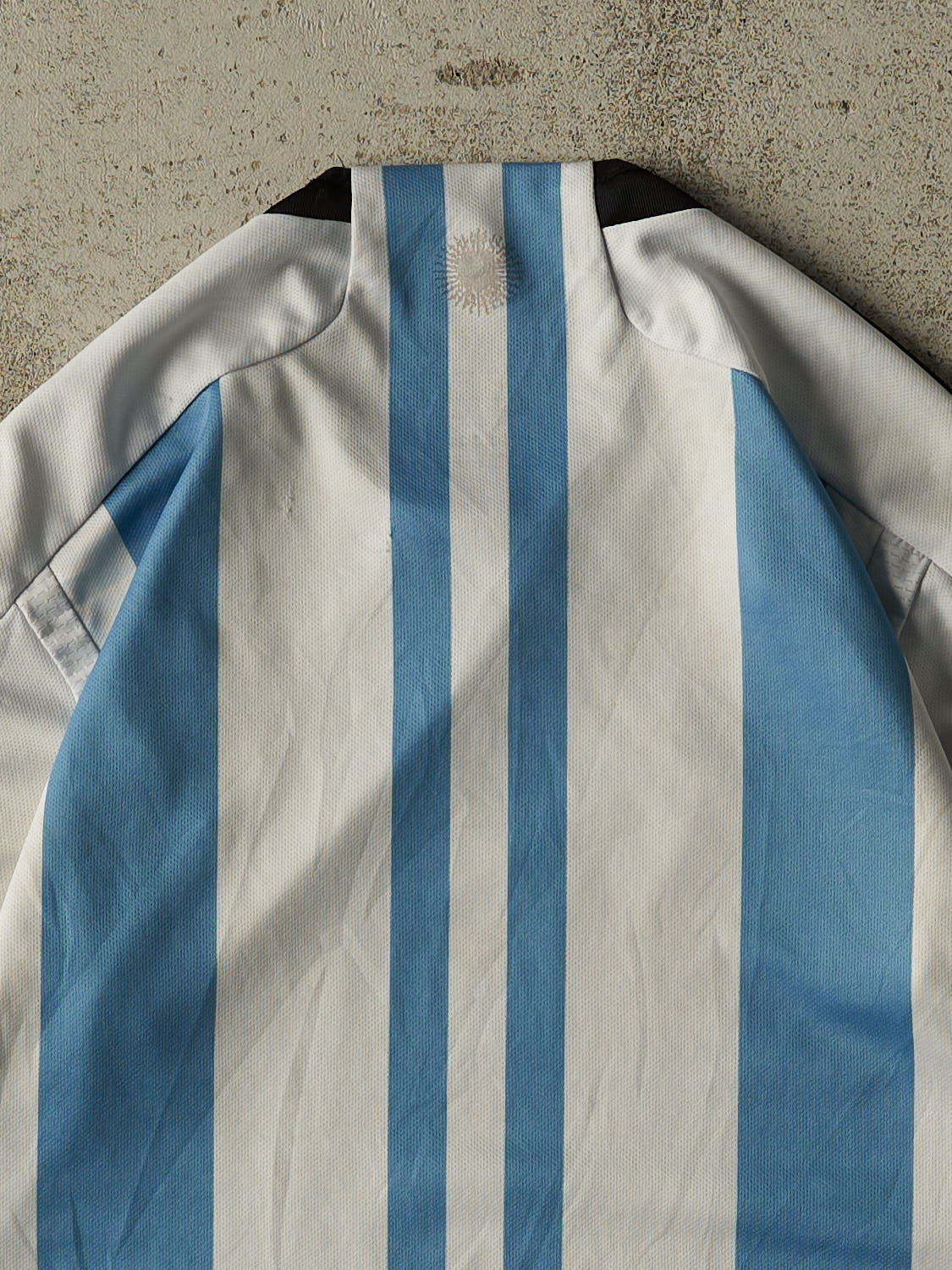 Vintage Y2K White Argentina Soccer Jersey (M)