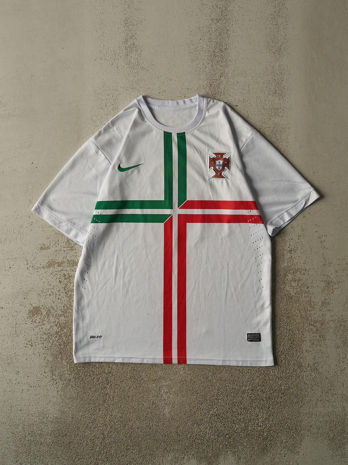 Vintage Y2K White Portugal #0 Arias Soccer Jersey (XL)