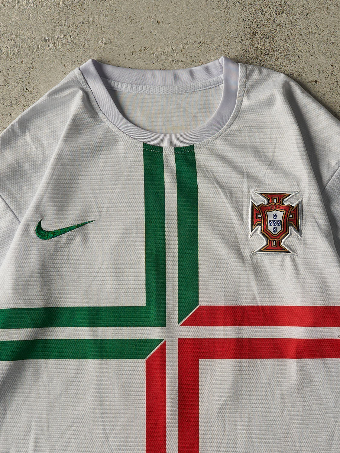 Vintage Y2K White Portugal #0 Arias Soccer Jersey (XL)