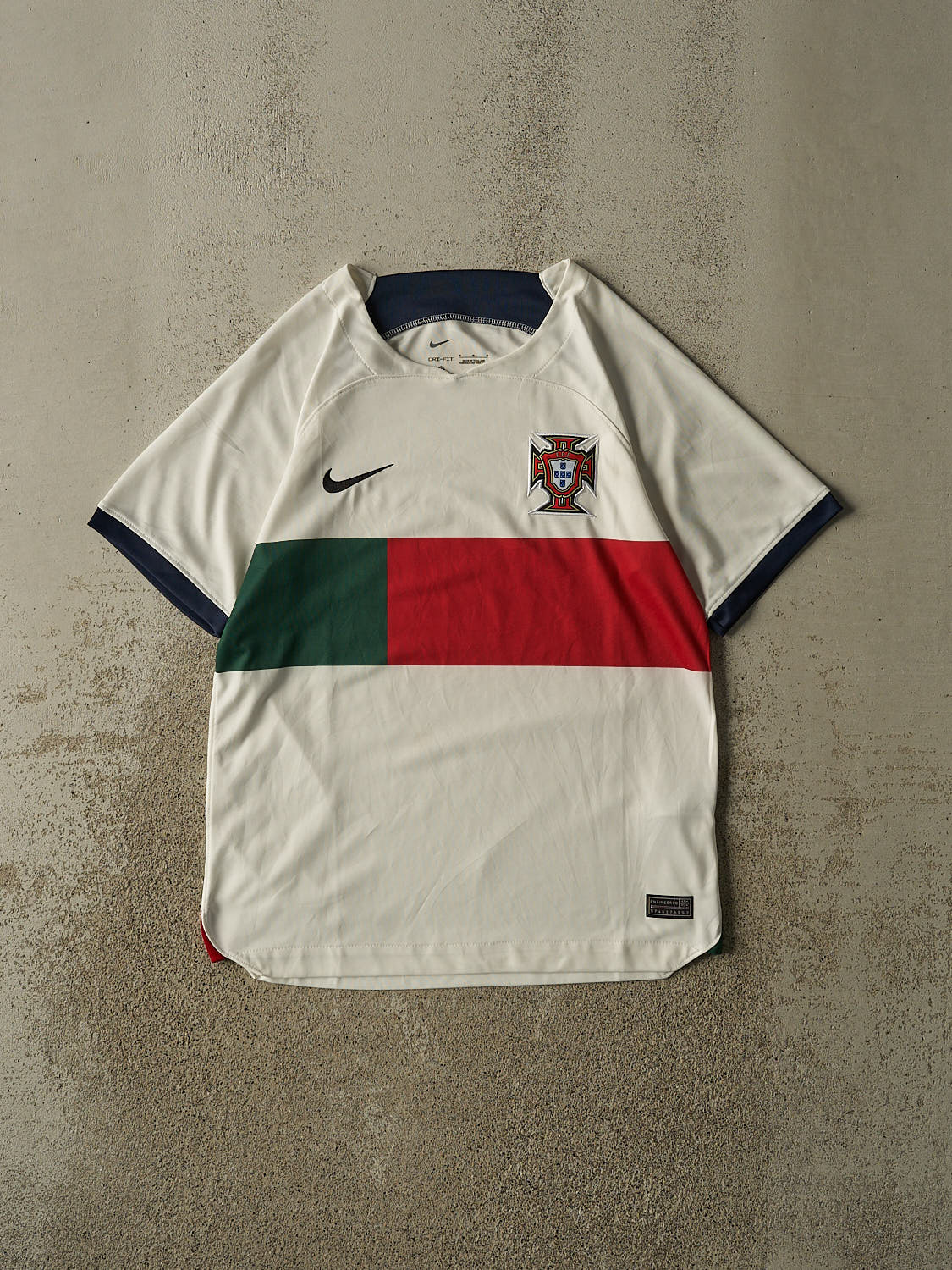Vintage Y2K Beige Portugal Soccer Jersey (M)