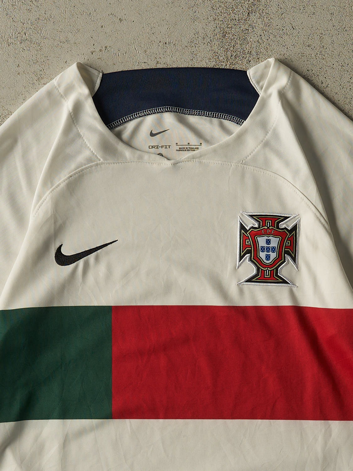 Vintage Y2K Beige Portugal Soccer Jersey (M)