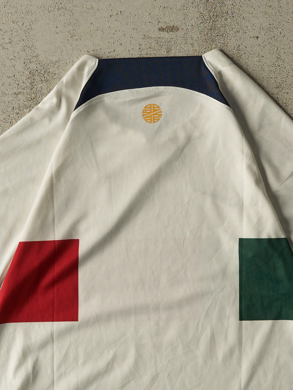 Vintage Y2K Beige Portugal Soccer Jersey (M)