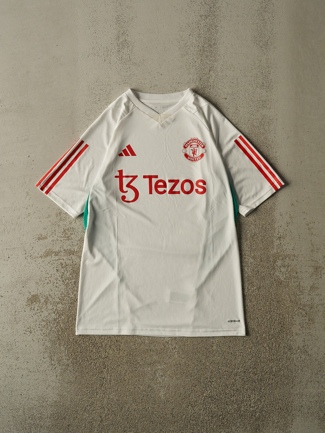 Vintage Y2K White Manchester United Soccer Jersey (M)