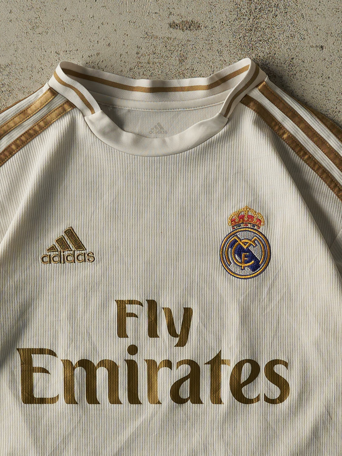 Vintage Y2K Beige Real Madrid #9 Benzema Soccer Jersey (S)