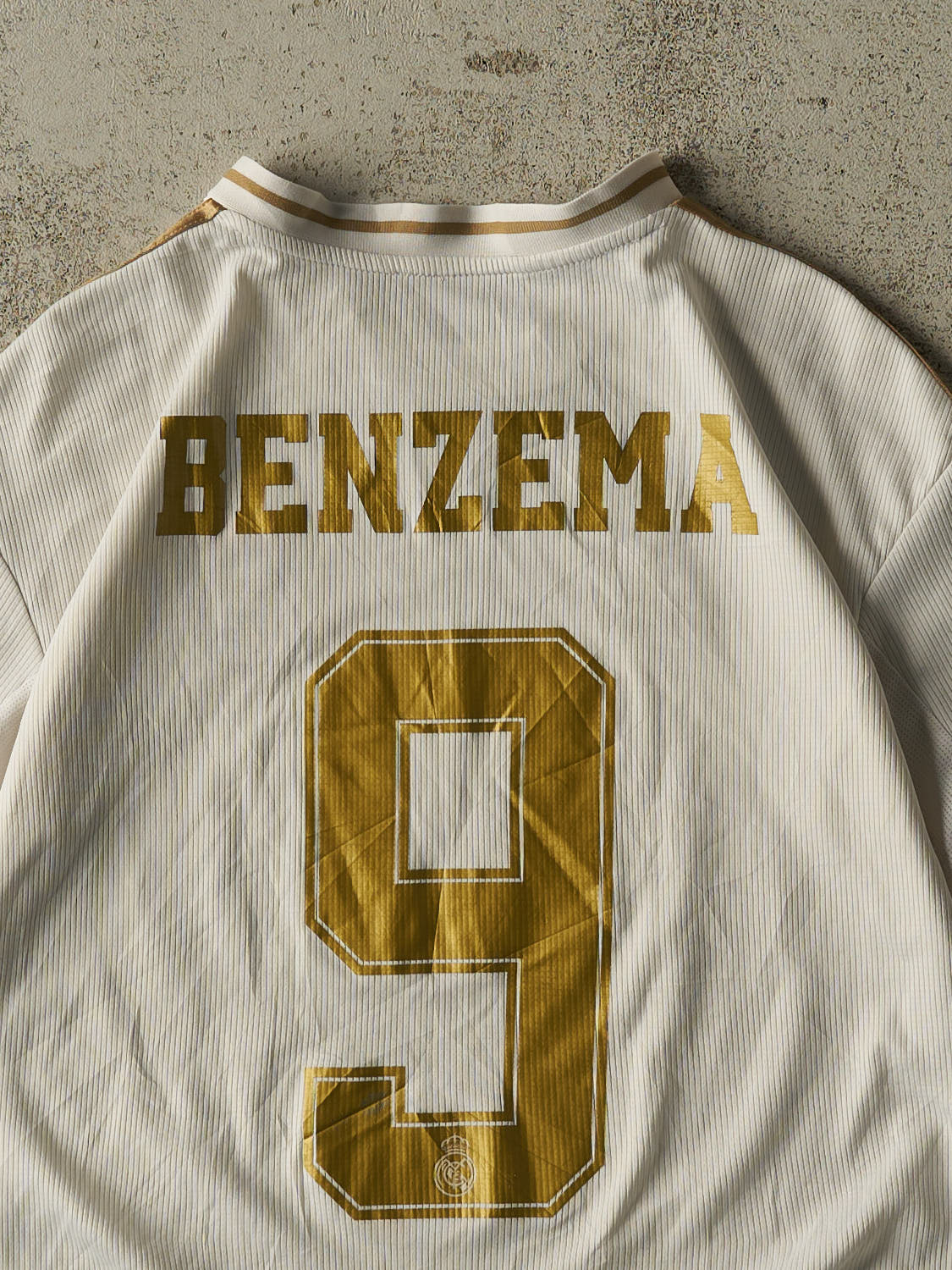 Vintage Y2K Beige Real Madrid #9 Benzema Soccer Jersey (S)