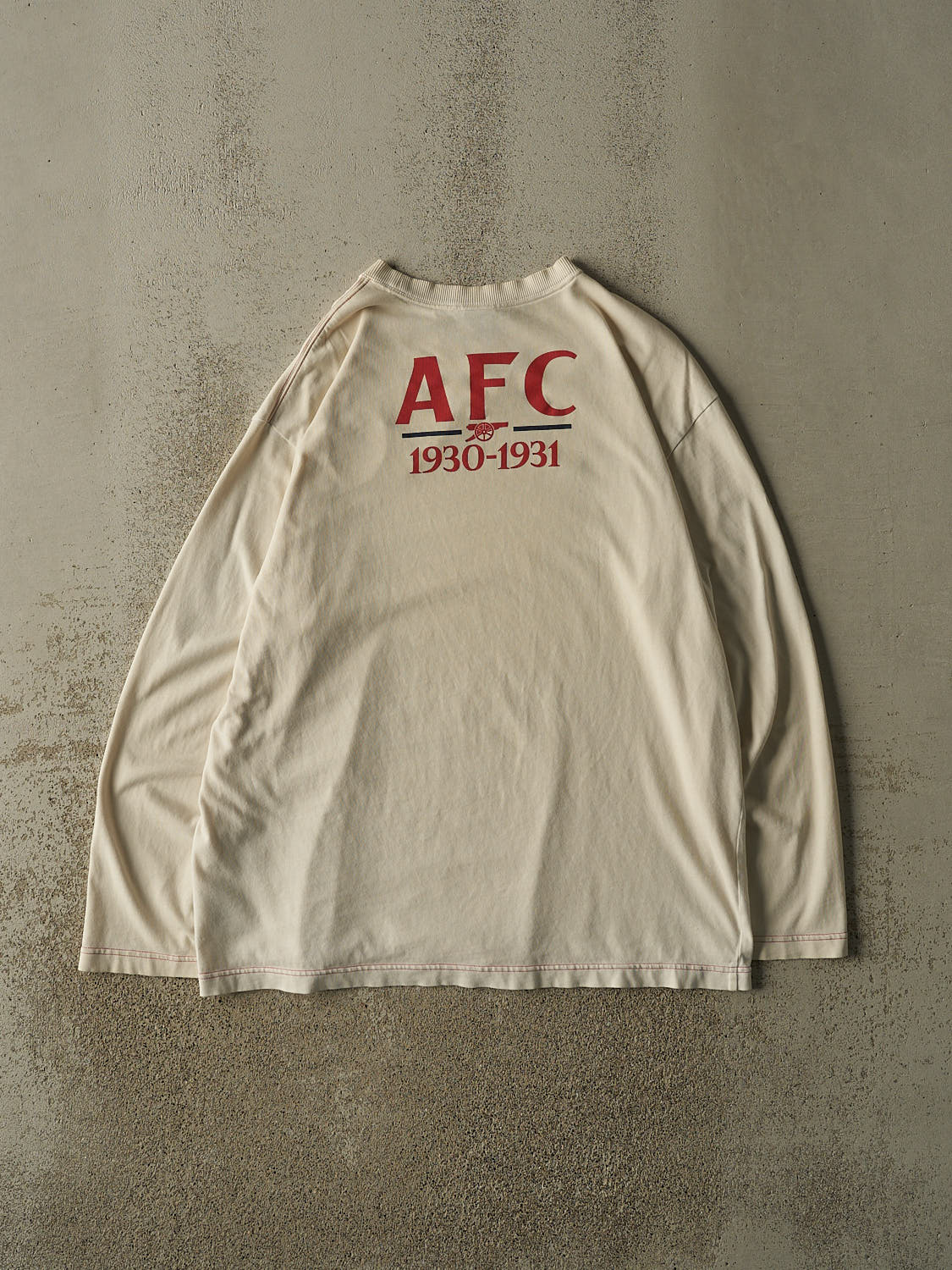 Vintage Y2K Beige Arsenal Nike Embroidered Long Sleeve (L/XL)