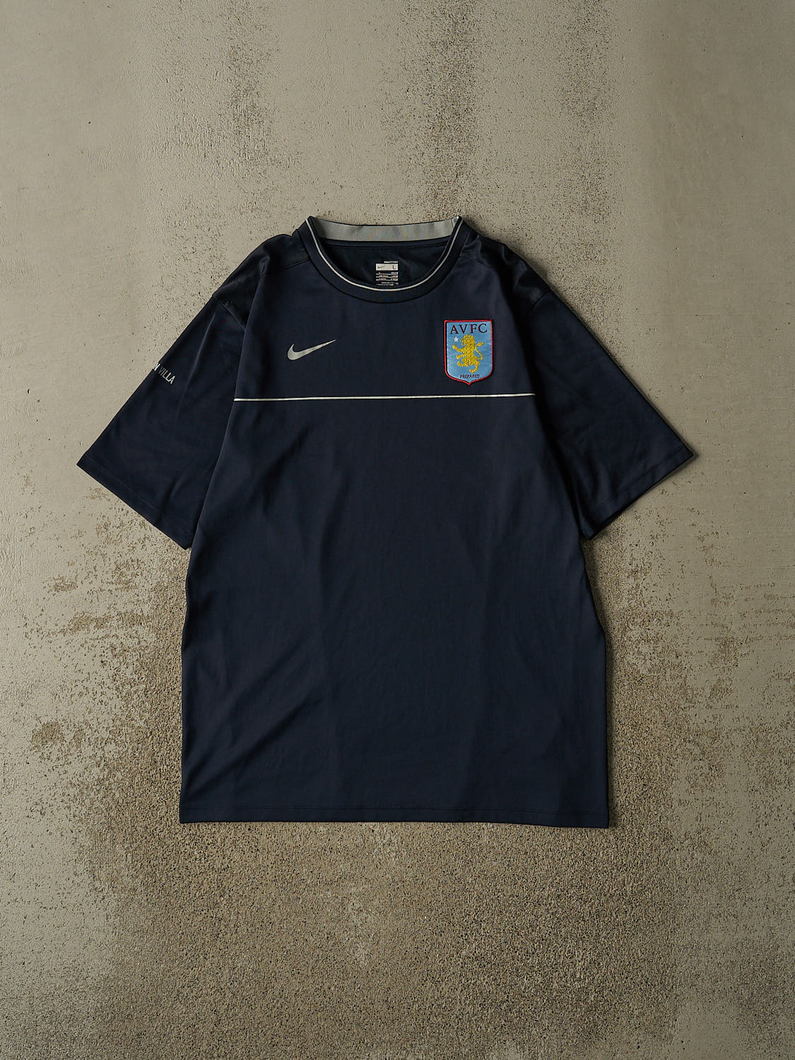 Vintage Y2K Navy Blue Aston Villa FC Soccer Jersey (M/L)