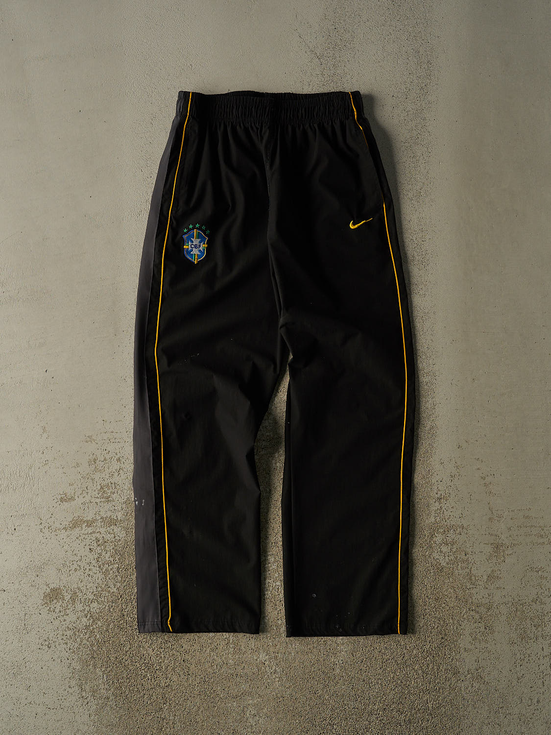 Vintage Y2K Black Brasil Nike Track Pants (29x30)