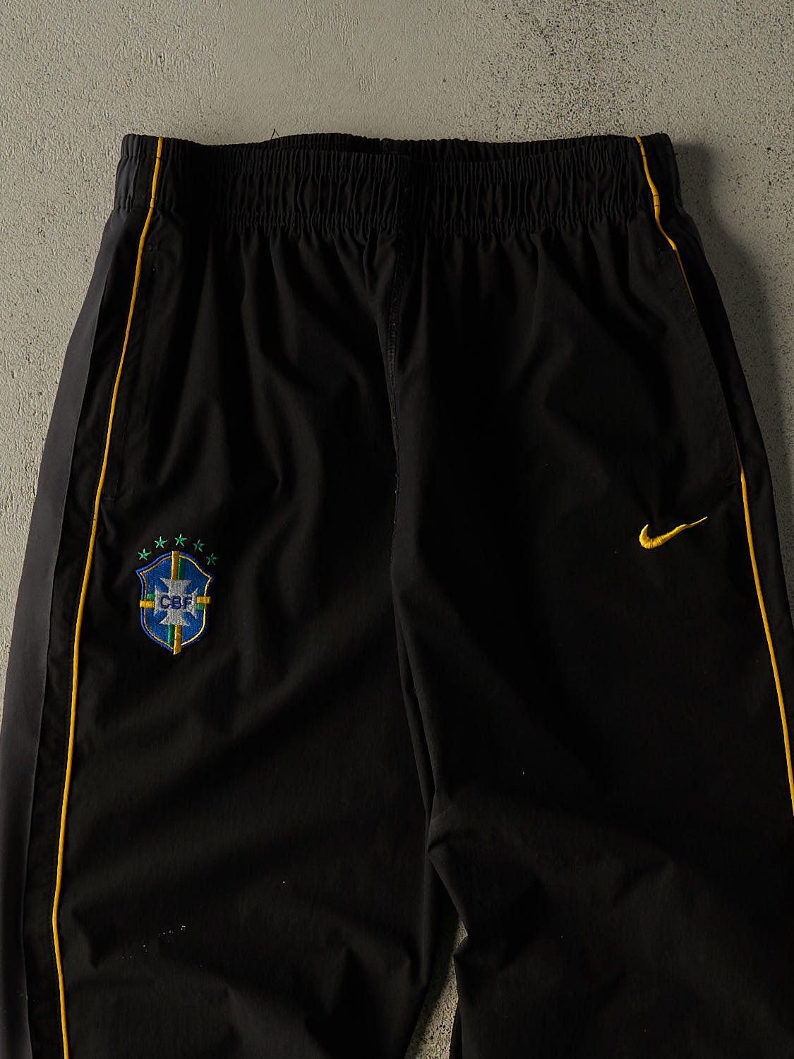 Vintage Y2K Black Brasil Nike Track Pants (29x30)