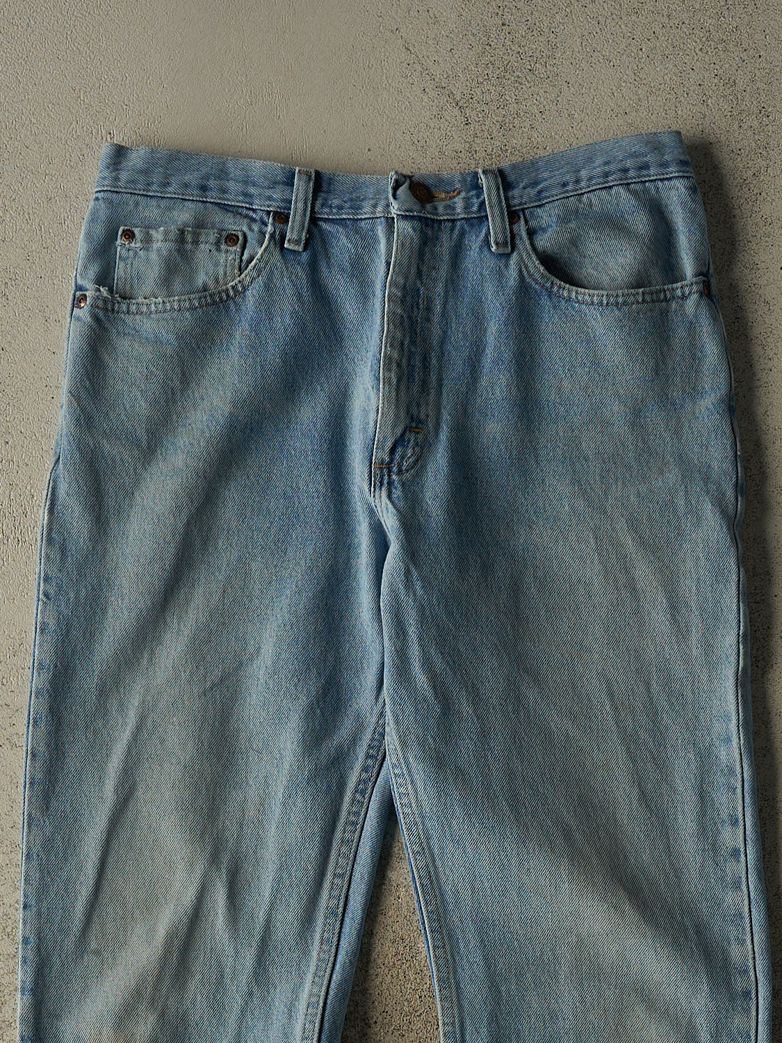 Vintage 90s Light Wash Wrangler Jeans (32x33.5)