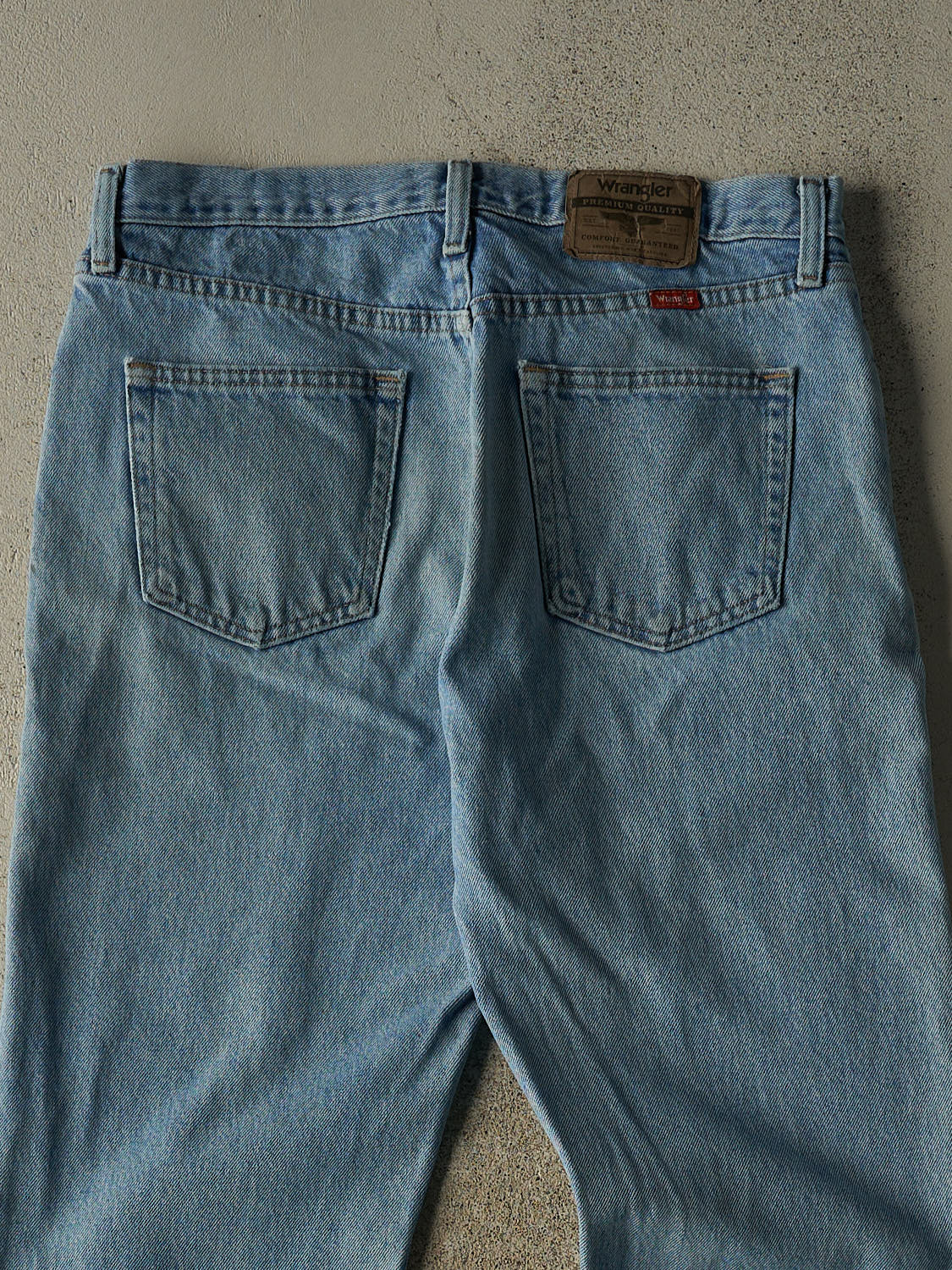 Vintage 90s Light Wash Wrangler Jeans (32x33.5)