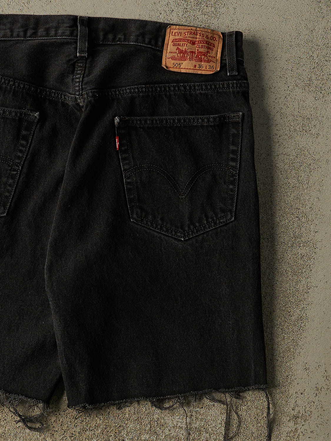 Vintage 90s Black Levi's 505 Cut Off Jean Shorts (34x9)