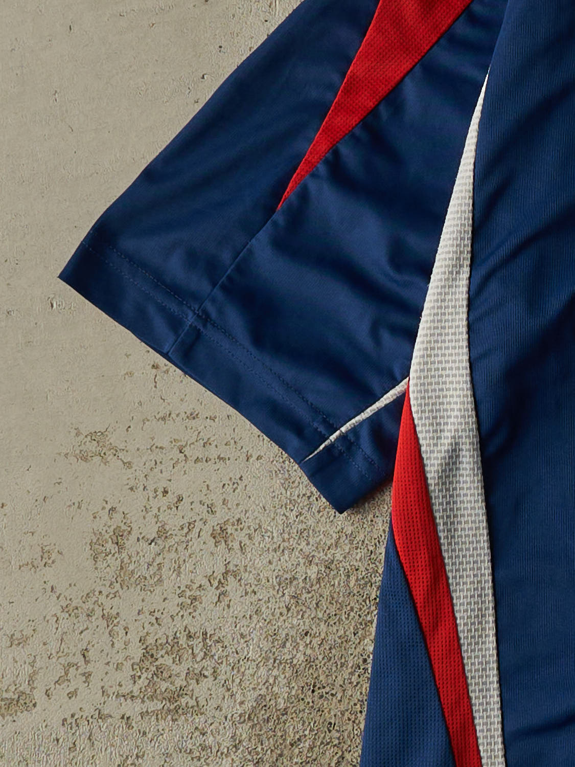 Vintage Y2K Blue England Soccer Jersey (L)