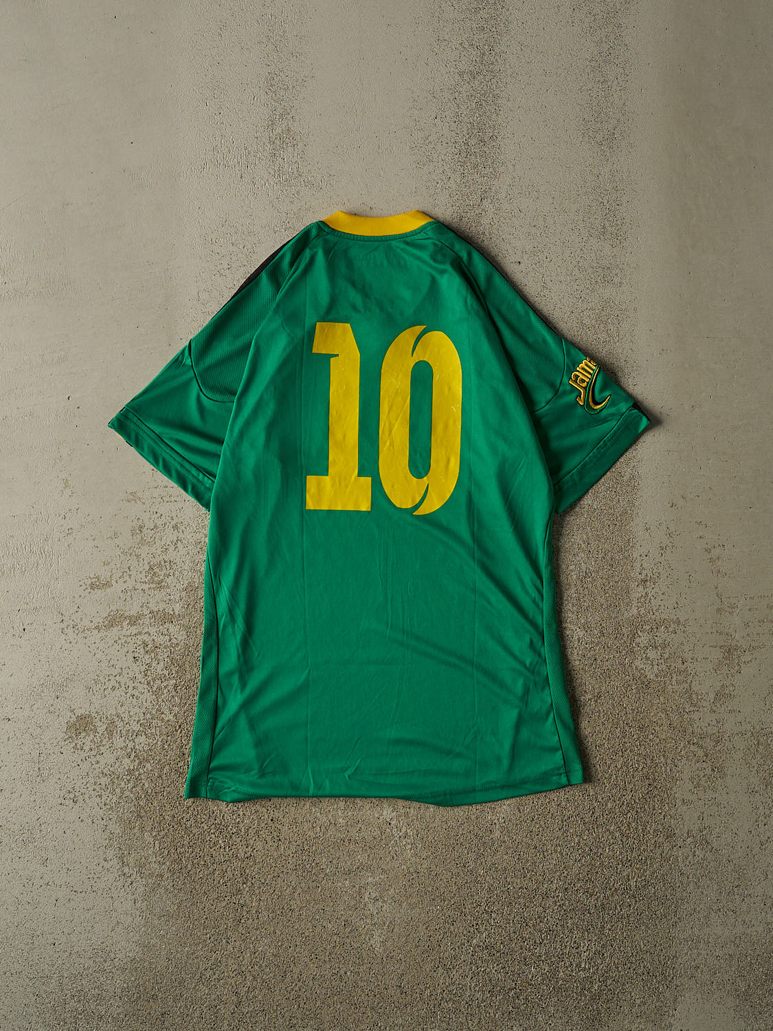 Vintage Y2K Green Jamaica Soccer Jersey (M/L)