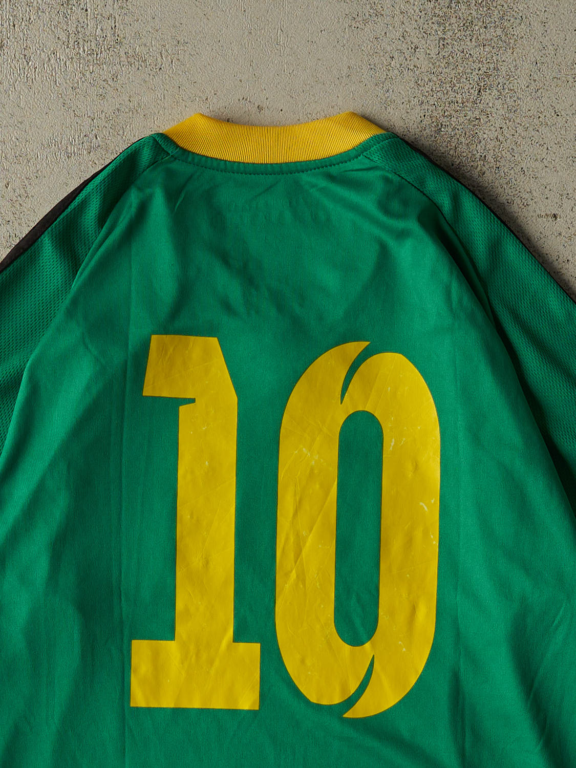 Vintage Y2K Green Jamaica Soccer Jersey (M/L)