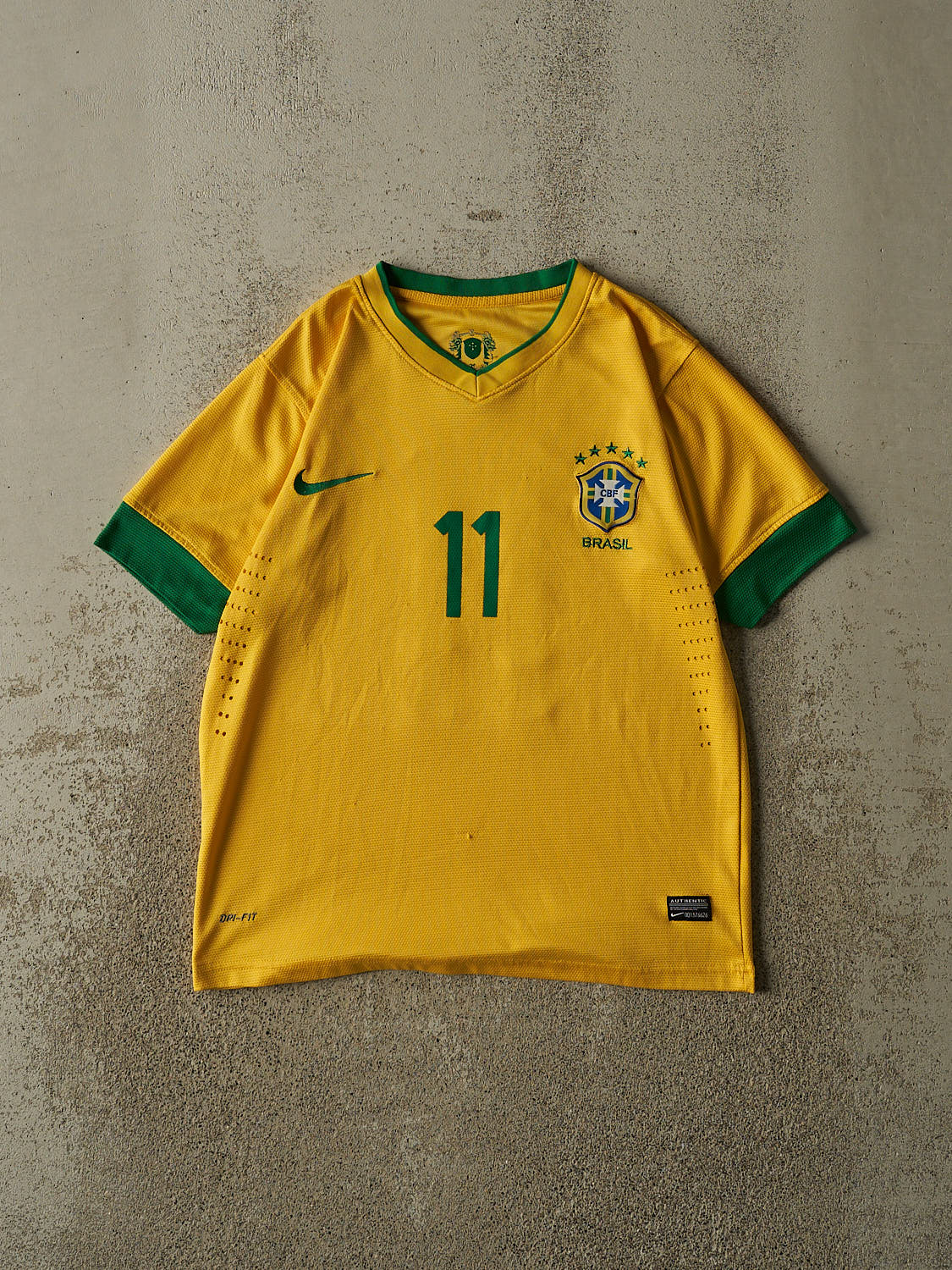 Vintage Y2K Yellow Brasil #11 Neymar Soccer Jersey (S/M)