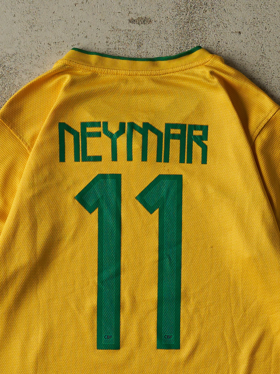 Vintage Y2K Yellow Brasil #11 Neymar Soccer Jersey (S/M)