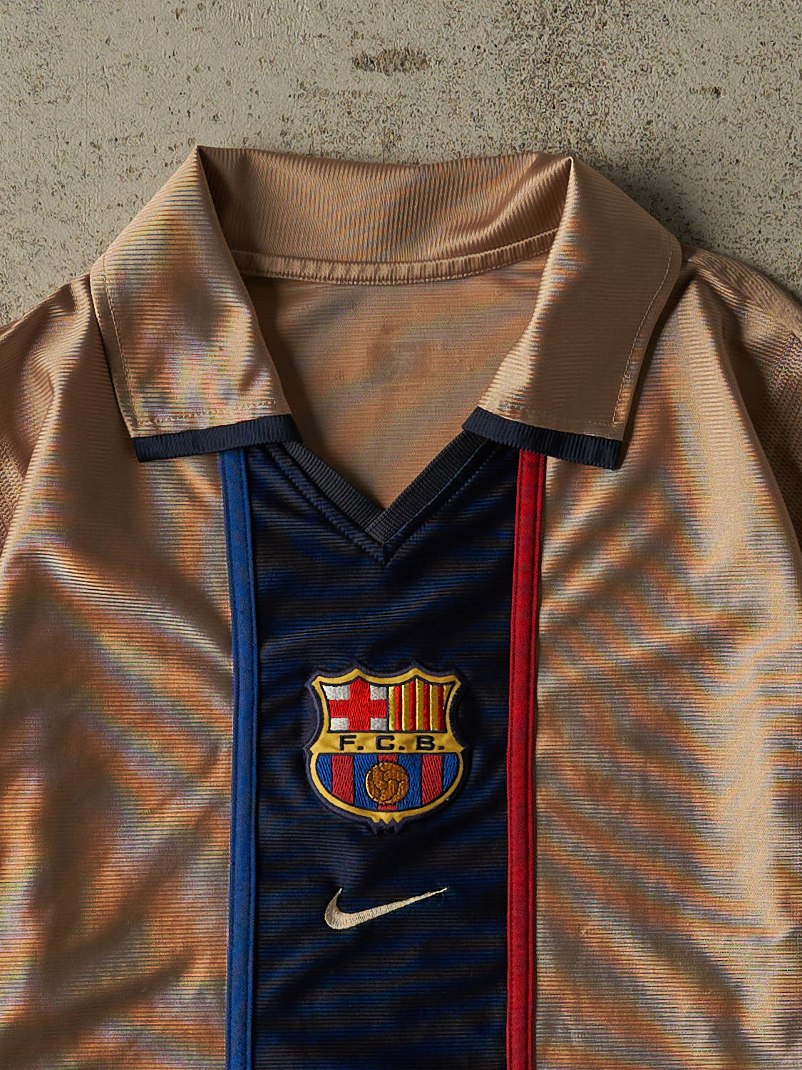 Vintage Y2K RARE Beige FC Barcelona Nike Soccer Jersey (M)