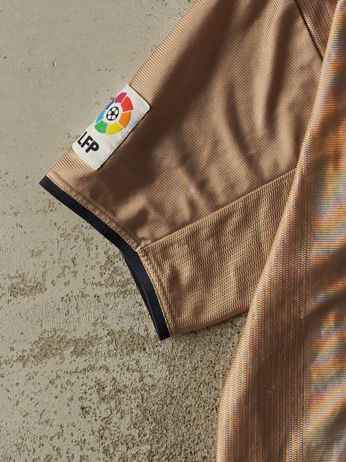 Vintage Y2K RARE Beige FC Barcelona Nike Soccer Jersey (M)