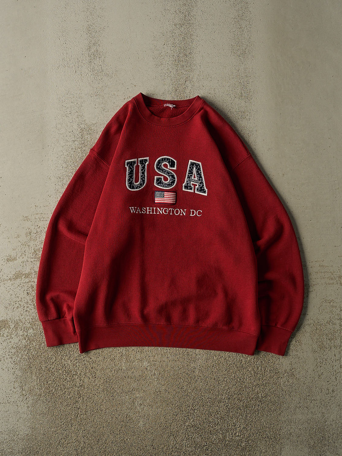 Vintage 90s Red Washington DC Embroidered Crewneck (L/XL)