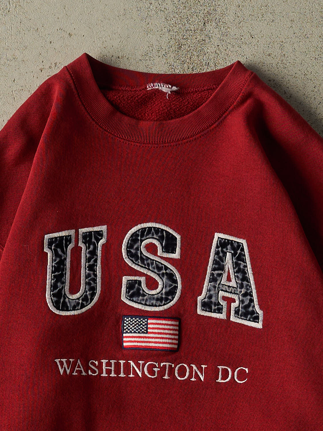 Vintage 90s Red Washington DC Embroidered Crewneck (L/XL)