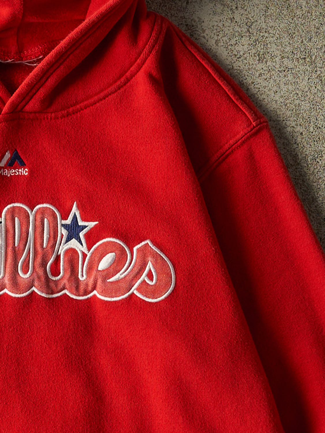 Vintage Y2K Red Philadephia Phillies Embroidered Hoodie (S)
