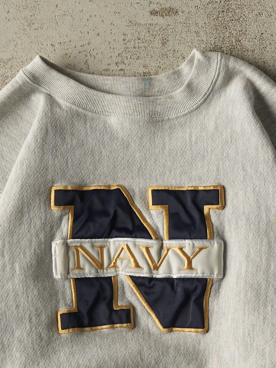 Vintage 90s Heather Grey US Navy Embroidered Crewneck (M)