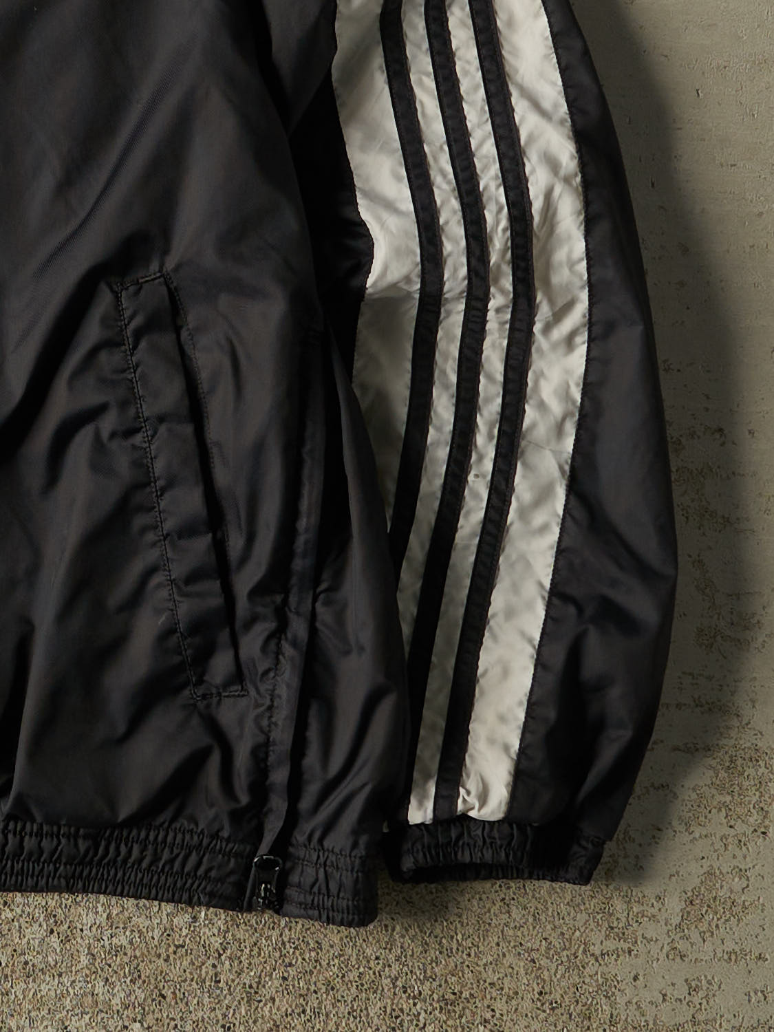 Vintage Y2K Black Adidas Pull Over Windbreaker Jacket (L)