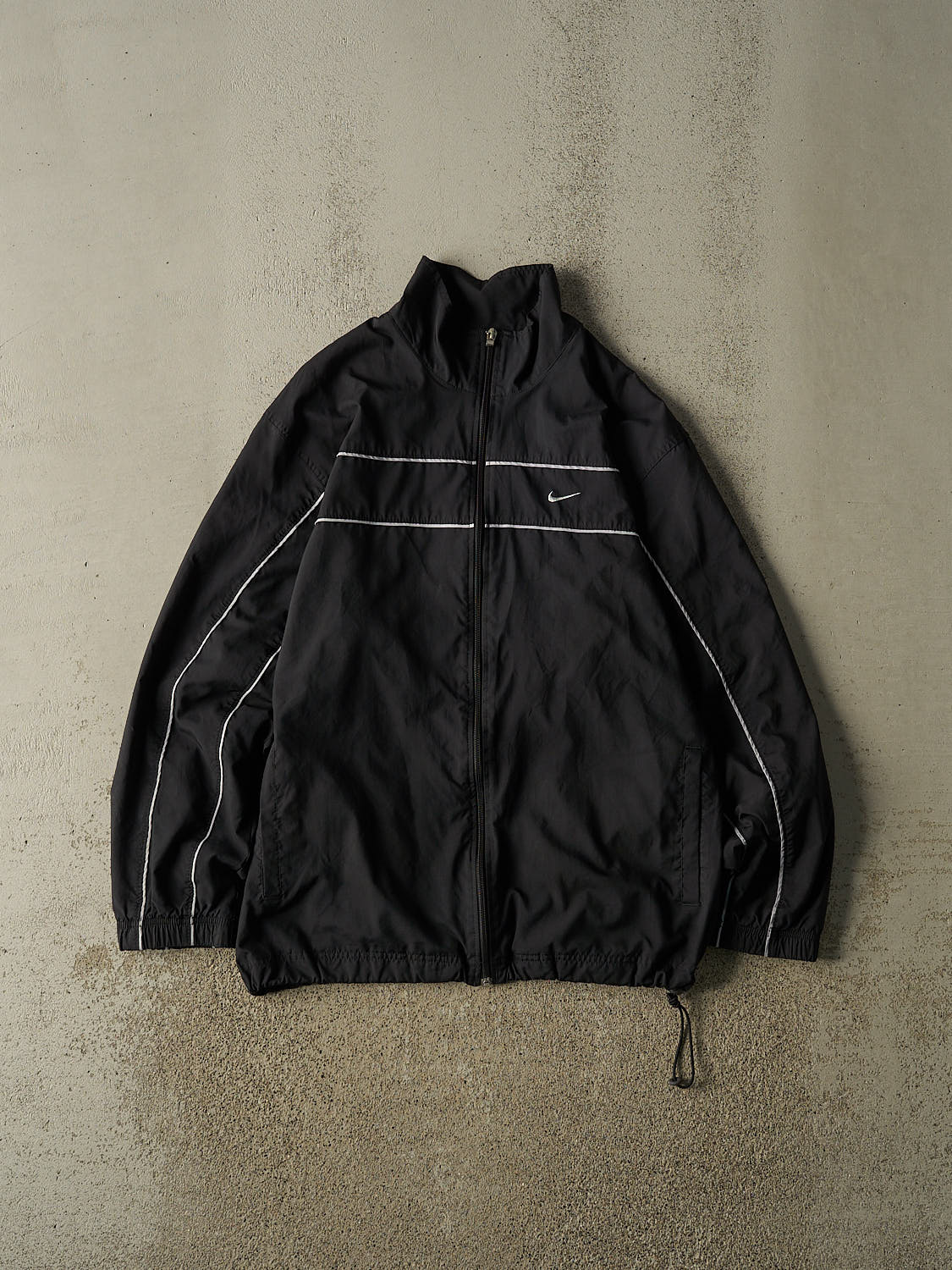 Vintage Y2K Black Nike Embroidered Windbreaker Jacket (L/XL)