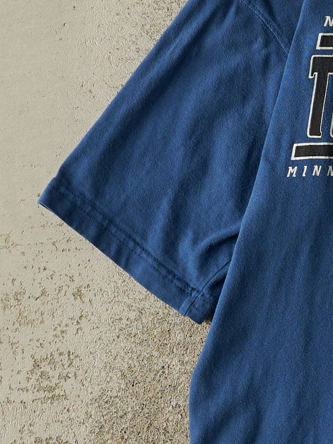 Vintage Y2K Blue Minnesota Timberwolves Tee (XS/S)