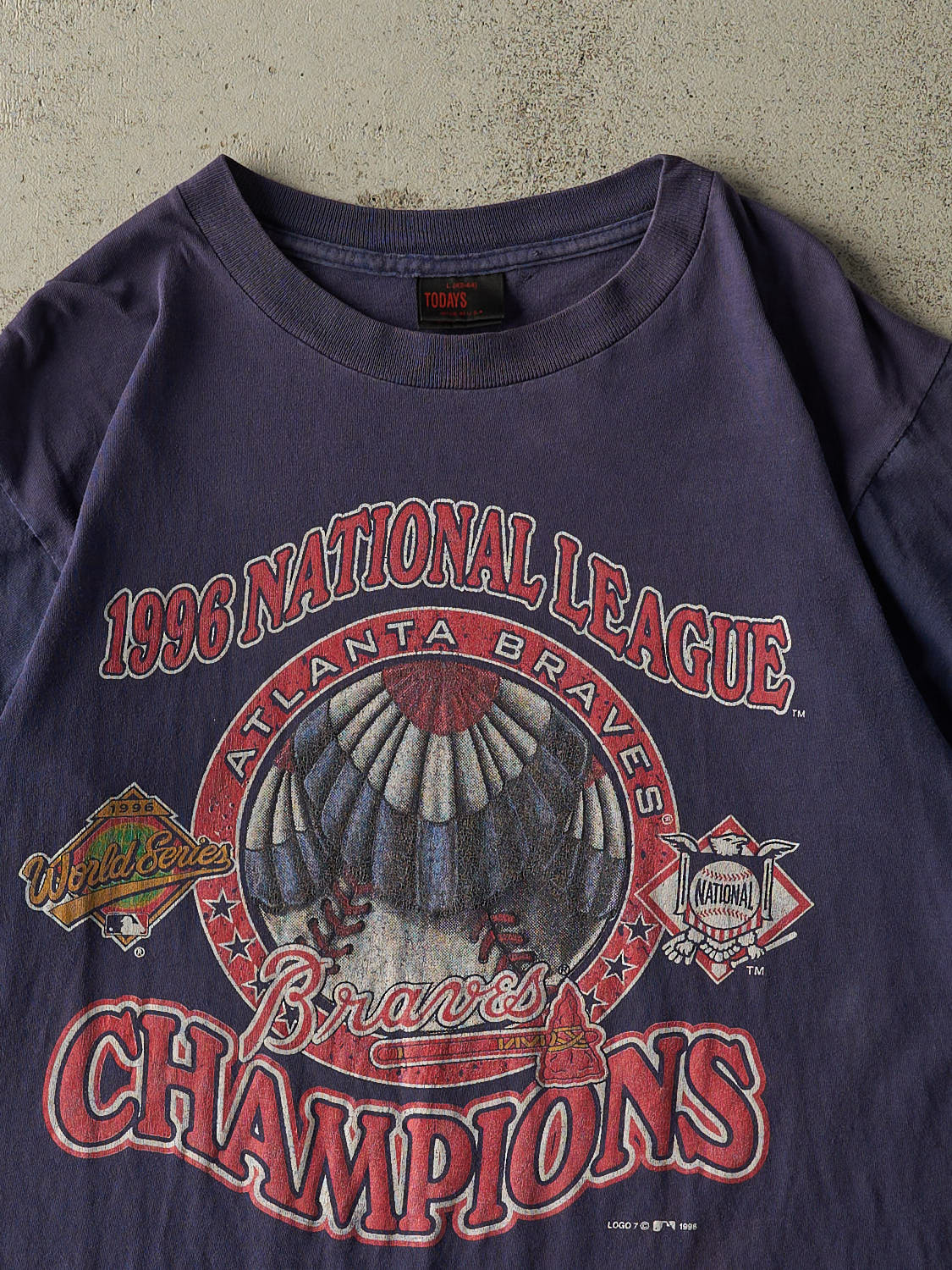 Vintage 96' Sun Faded Navy Atlanta Braves NL Champions Tee (L)