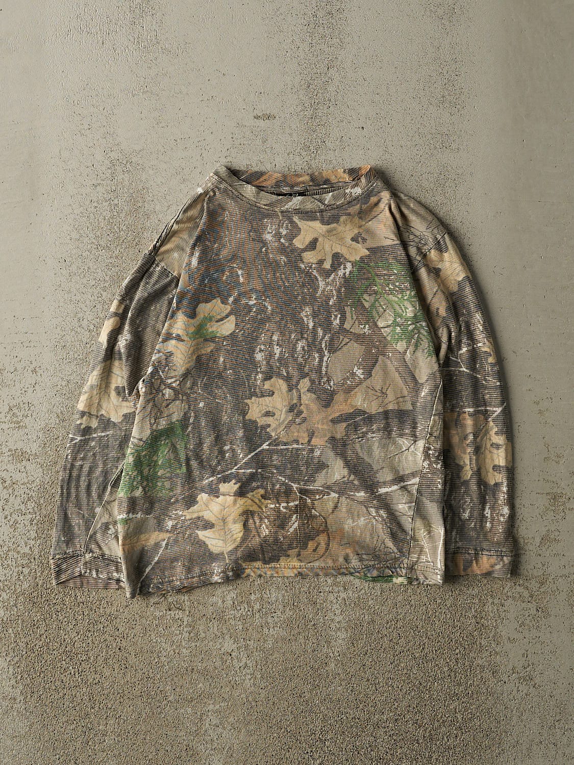 Vintage 90s Camo Realtree Textured Long Sleeve (XXS)