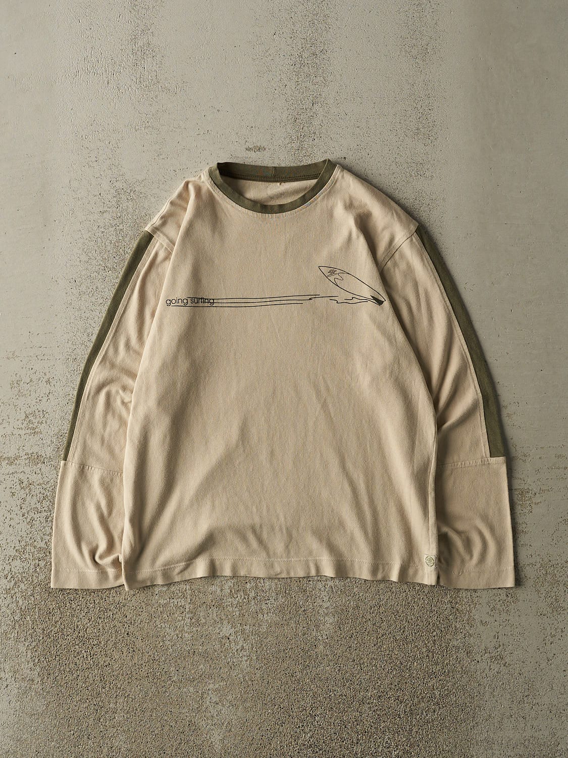 Vintage Y2K Beige & Green Going Surfing Long Sleeve (M)