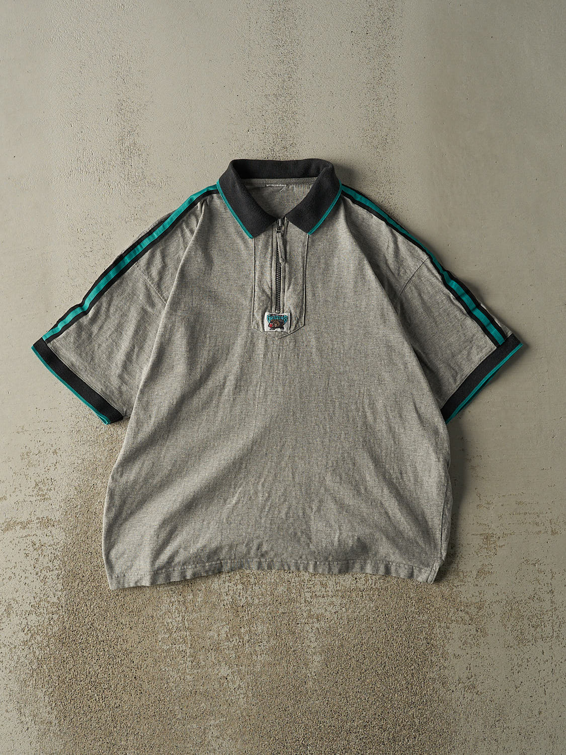 Vintage 90s Grey Vancouver Grizzlies Quarter Zip Tee (L/XL)