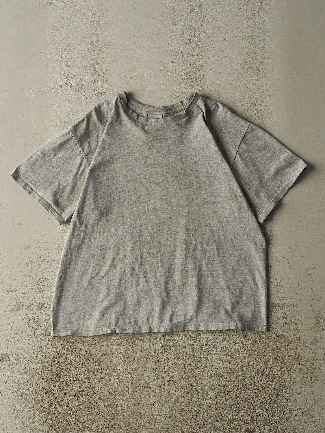 Vintage Y2K Grey Blank Nike Tee (M/L)