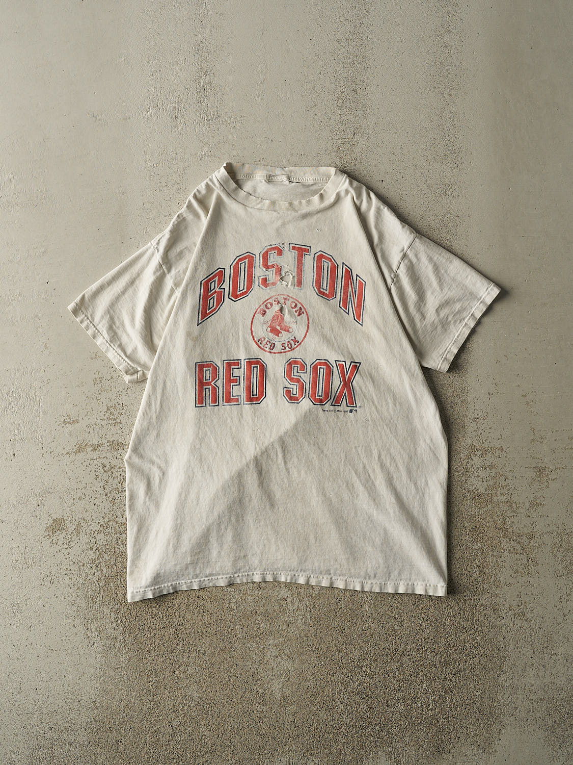 Vintage 97' White Boston Red Sox Tee (L/XL)