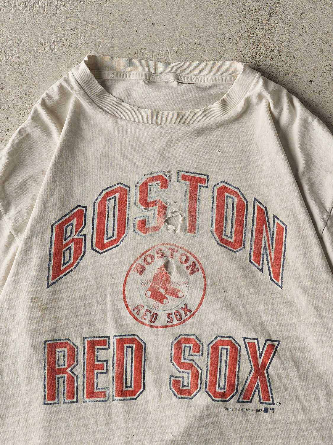 Vintage 97' White Boston Red Sox Tee (L/XL)