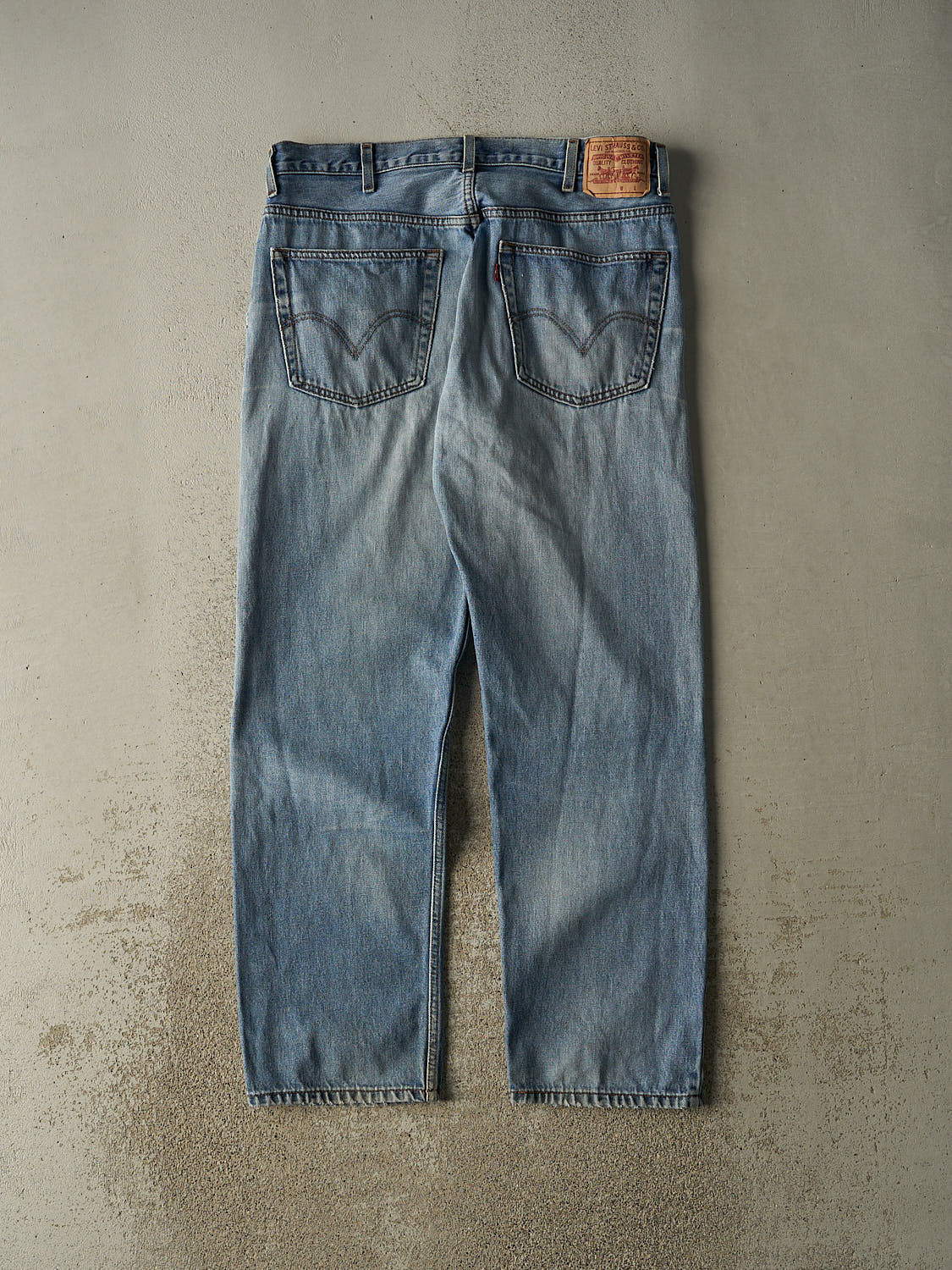Vintage 90s Light Wash Levi's Jeans (36x32)